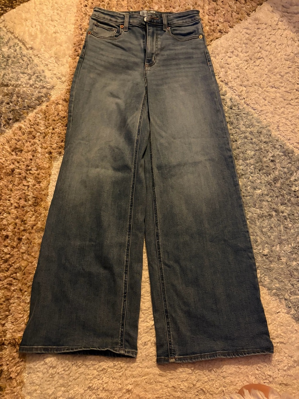 EUC Universal Threads Wide Leg Women’s blue jeans size 8